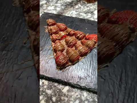 Plongez dans une douce symphonie de saveurs avec la  crêpés fraise🍓 😂❤️  ☎️ appelez le 0542738930