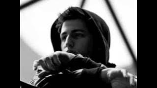 Porter Robinson - Say My Name