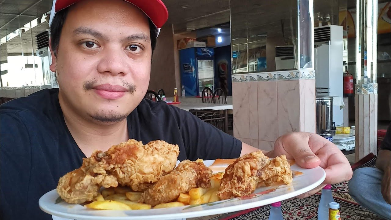 EATING MY FAVORITE FOOD - YouTube