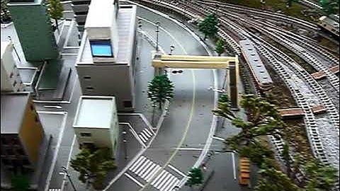 Ｎゲージレイアウトarduinoでビル屋上にモニター設置