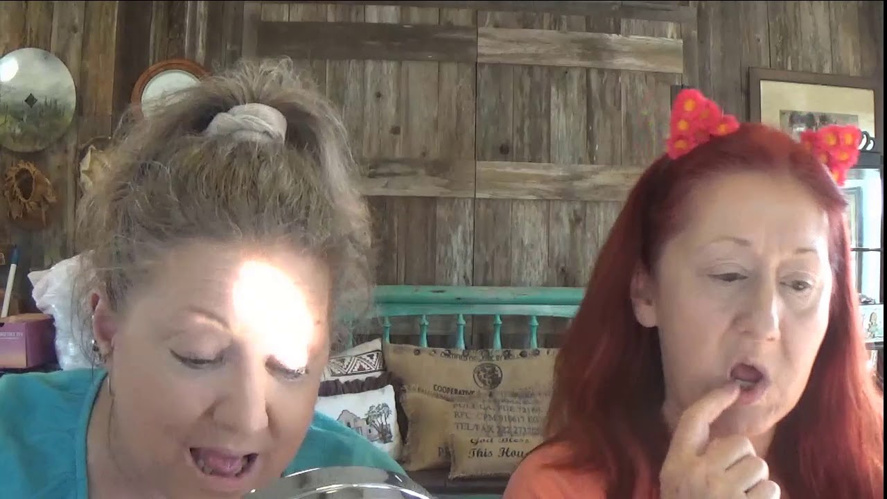 KRIS & KATHY ELF PALETTE FROM 2 DIFFERENT PERSPECTIVES