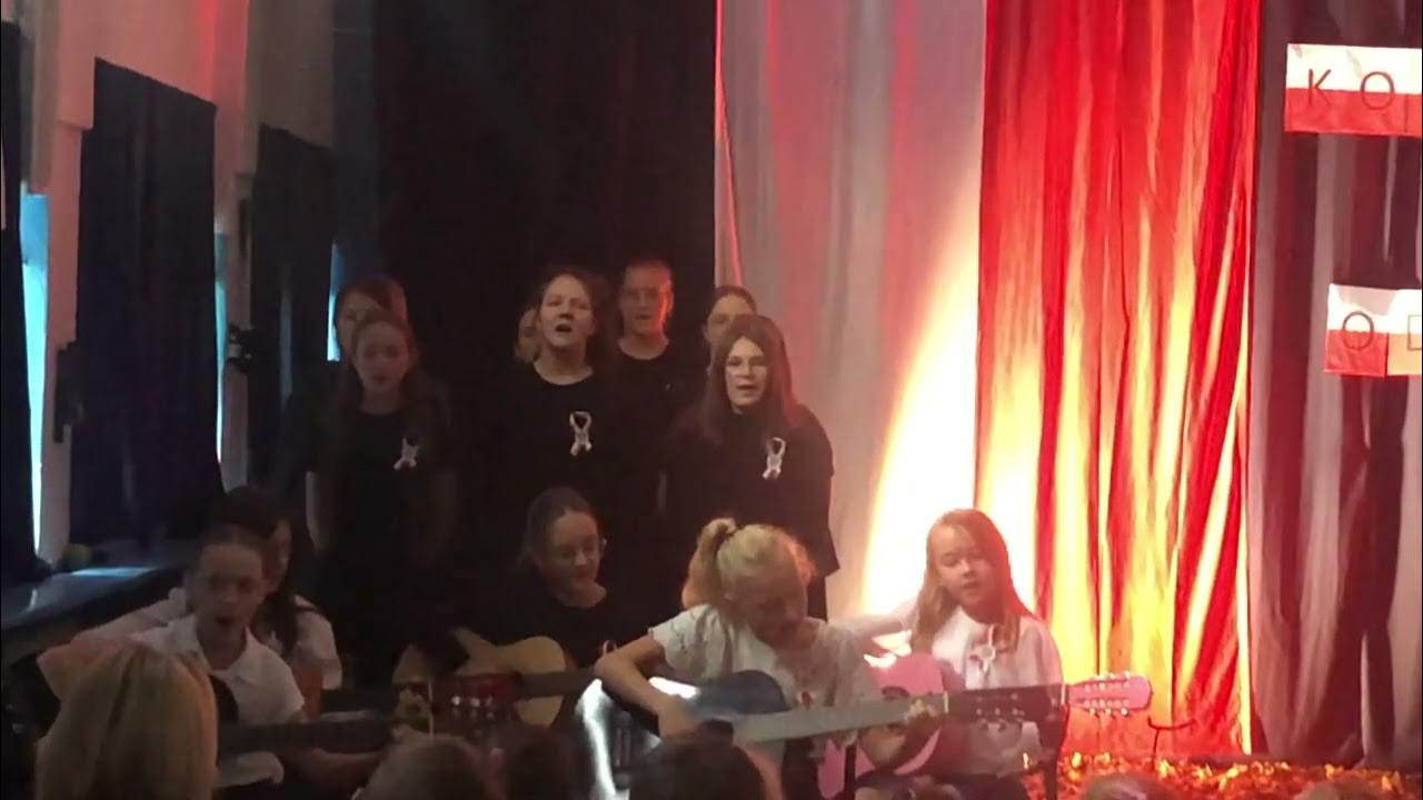 Dziewczyna Z Granatem W Ręce Piosenka Dziewczyna z granatem… - YouTube