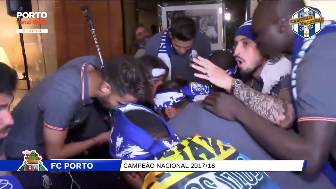 Jogadores Do FC Porto Cantam O Hino FC Porto Campe o Nacional 2017 18 jogadores-do-fc-porto-cantam-o-hino-fc-porto-campe-o-nacional-2017-18