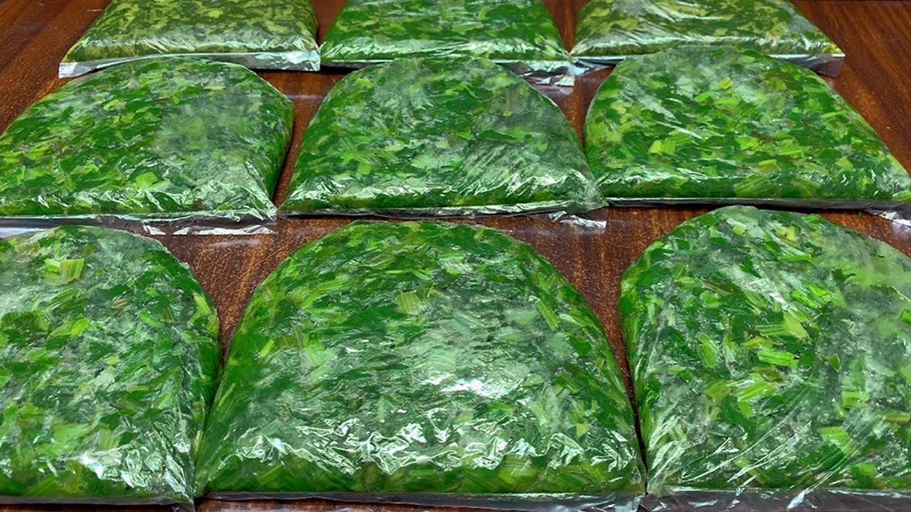 تخزين السبانخ⁉️بطريقة عبقرية بأسرار اول مرة تعرفيها وبطريقة الشركات وهتفضل خضرا لأخر كيس