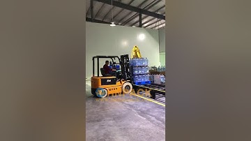 Big bucket water robot palletizing system