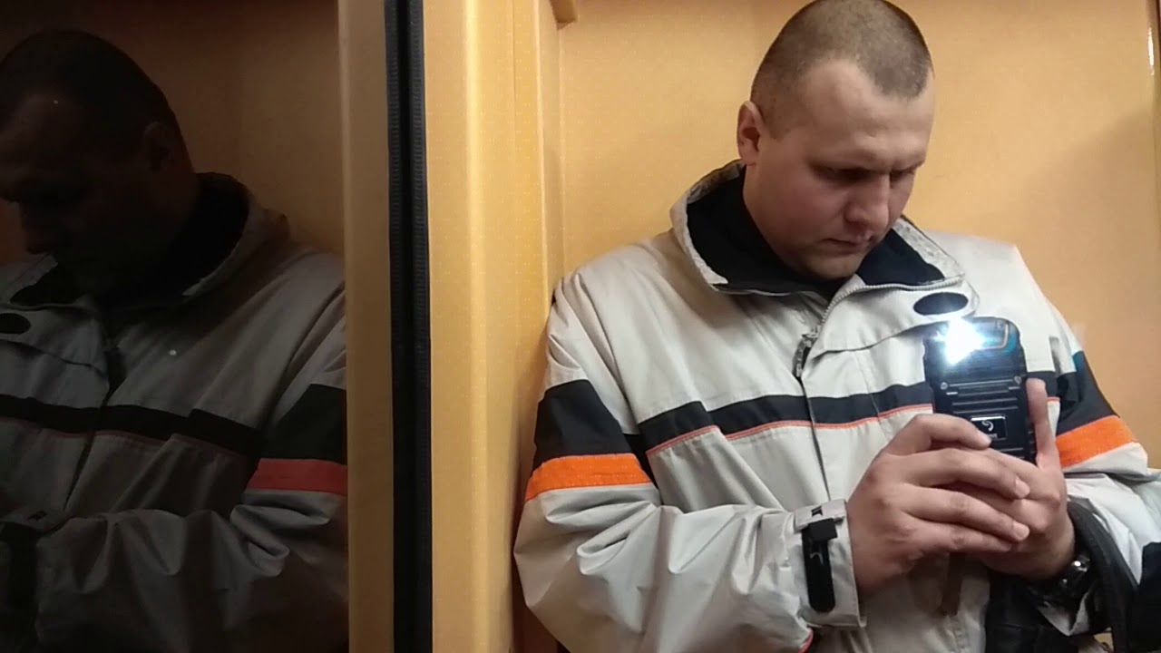 81-7037 #37001 в составе поезда 36001-36002, перегон ст.Исторический Музей-ст.Героев Труда, Харьков.