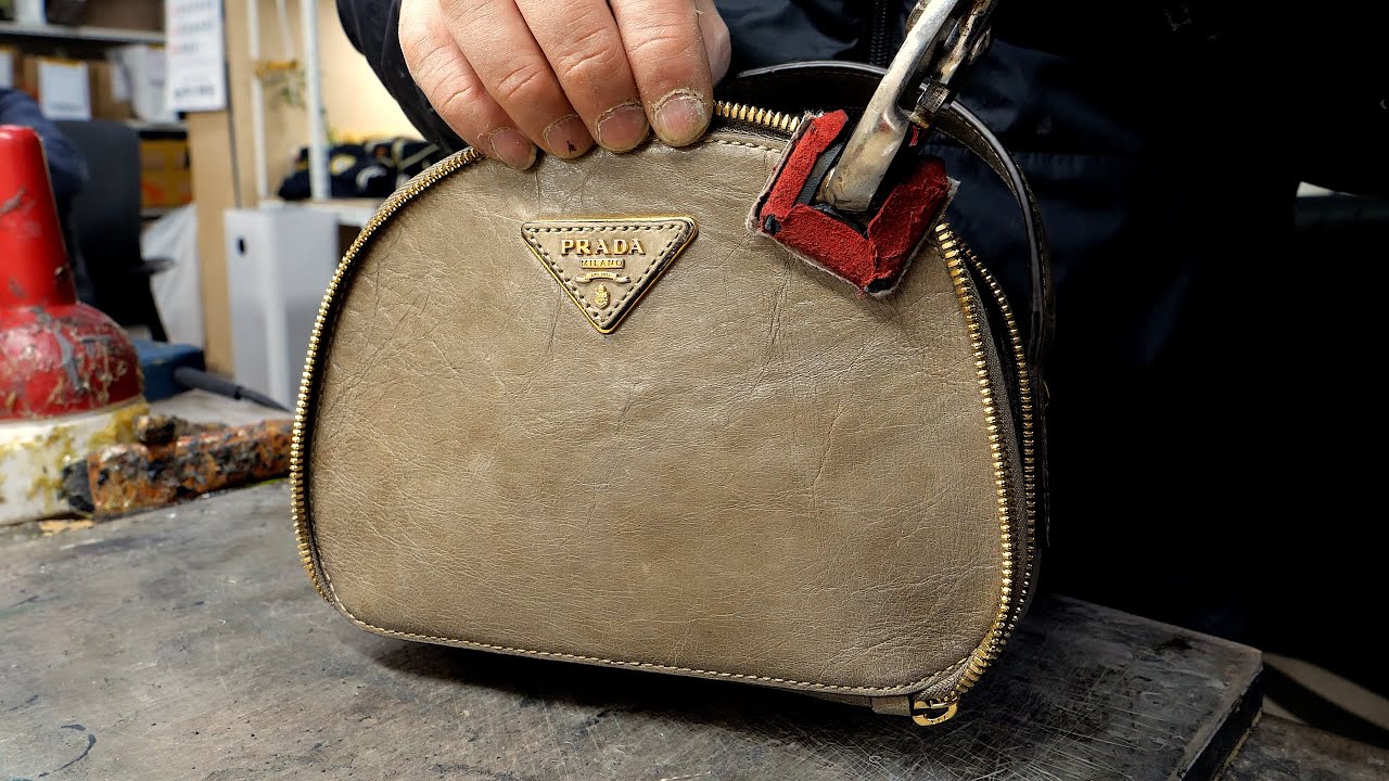 Процесс превращения старой роскошной сумки в новую. Процесс ремонта корейских предметов роскоши
