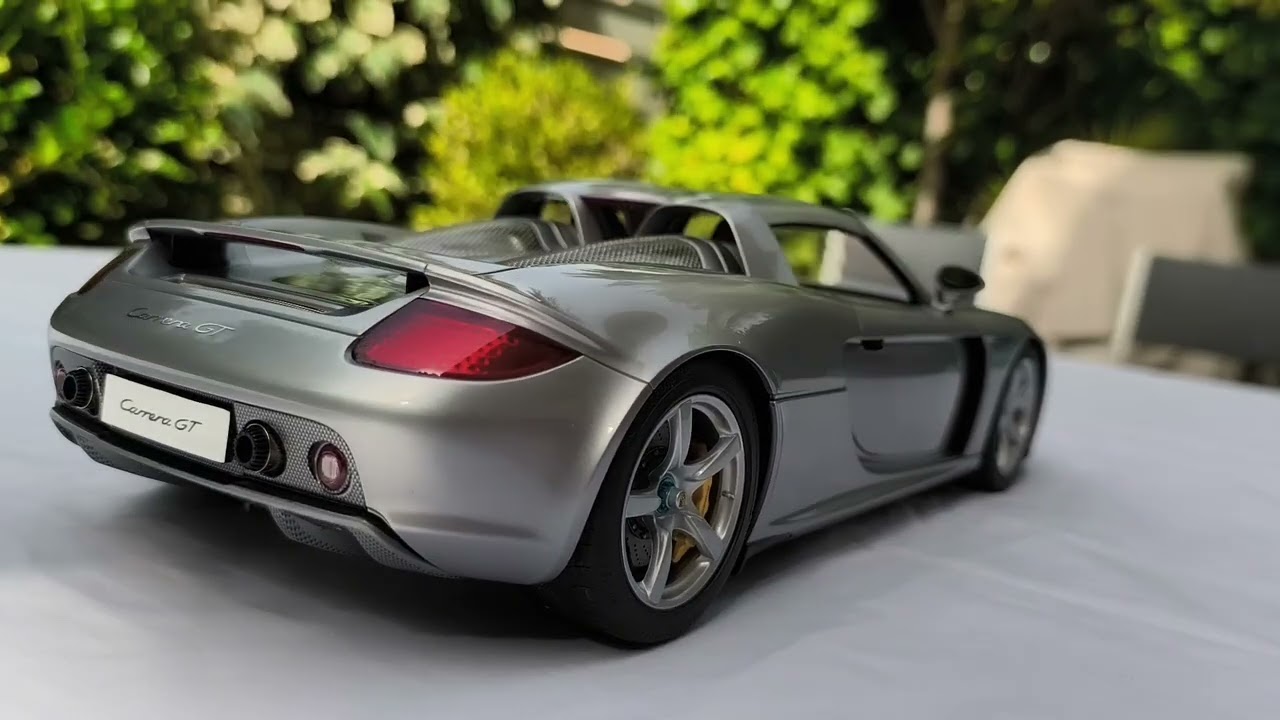 Porsche Carrera GT Tamiya 1/12 - YouTube