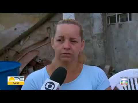 Familiares e amigos se despedem de jovem que morreu após ser atacado por tubarão - YouTube