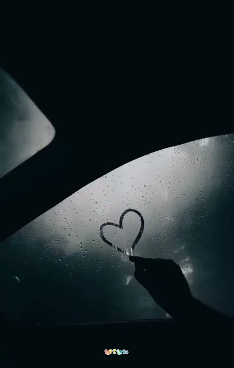 kisi ki yaadon mein khoye hue | Sad Status #Kisikiyadome #shorts #sadsong