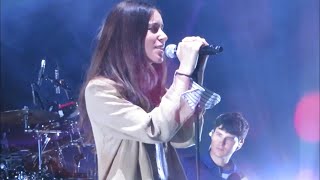 Vampire Weekend and Danielle Haim performing Hold You Now 10.02.19