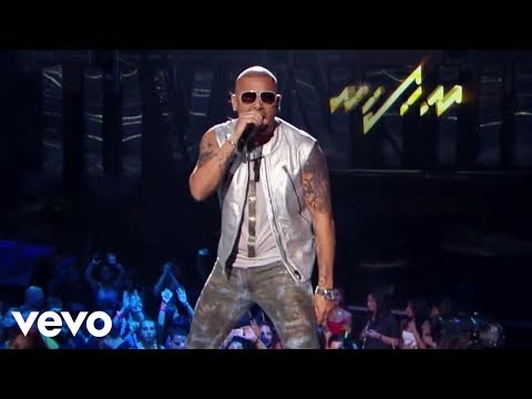 Wisin – Adrenalina (Premios Juventud 2014) ft. Jennifer Lopez, Ricky Martin
