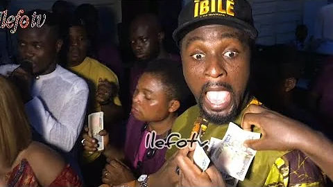 SEE WHAT MAKE NIYI JOHNSON OPEN MOUTH IN SURPRISE AS HE TOOK THE STAGE TO DANCE WITH WIFEY SEYI EDUN