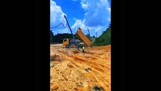 Truck Driver SMASHES Concrete Barrier to Fit Through ! (WARNING: Never Do This) #truckers