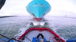 Controlled ship handling by Rotortug