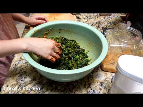 Video: How To Cook Kale In Korean