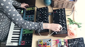 Moog Family Affair (live improv feat DFAM // Mother32 // Grandmother)