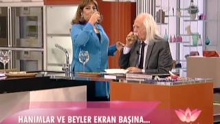 Haydar Dümen Afrodi̇zyak İçecek İçi̇yor
