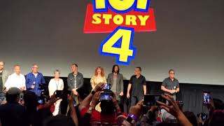 Toy Story 4 - Cast comes out after credits