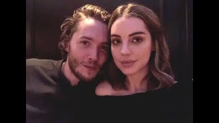 Adelaide Kane & Toby Regbo FRARY VOP Paris 2018