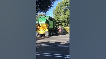 (Shorts) Front-Loader Garbage Truck!
