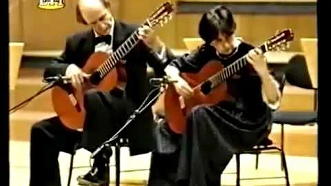 The Greek guitar duo Evangelos & Liza plays V. Ten...