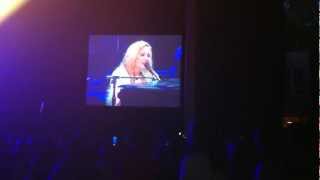 Demi Lovato Chicago 2012- Skyscraper
