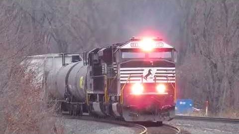 NS SD60E at Duncannon with loud K5LA hornshow