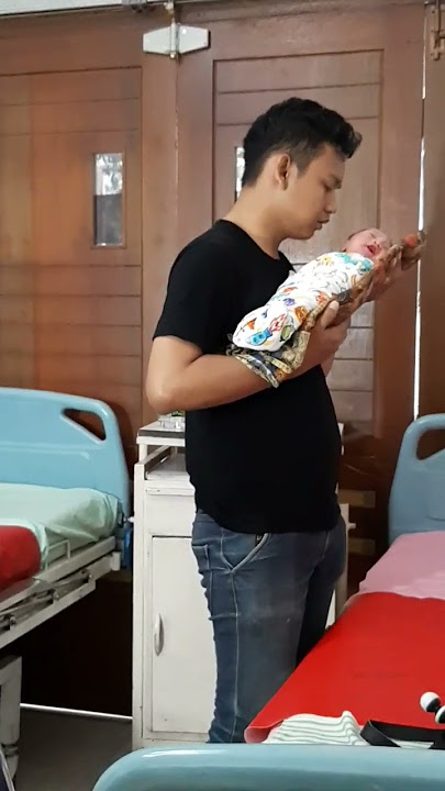 Ayah Kumandangkan Azan Khei Ketika Baru Lahir #azan #bayi #bayilucu #bayisehat #lahiran #anaksholeh