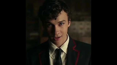 Mattheo Riddle ladies and gentlemen....