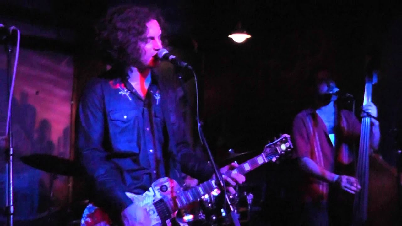 Pete Bush and The Hoi Polloi - "Sacramemento"