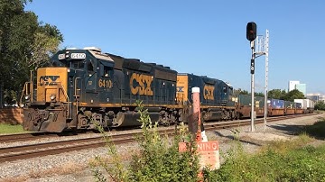 CSX O755 With Road Slug Set Leads a Short Transfer Job Train