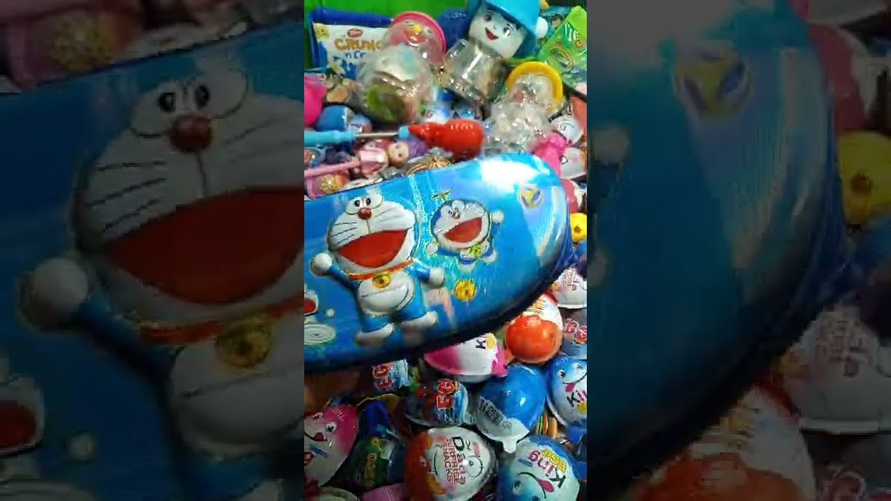 DORAEMON POUCH FULL OF BUBBLE GUMS