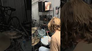 🥁 #drumgroove #drumset #drummer #drums #dwdrums #drumpractice #shuremicrophones 98bpm