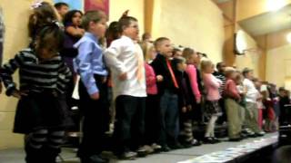 kindergarten christmas play 023.avi