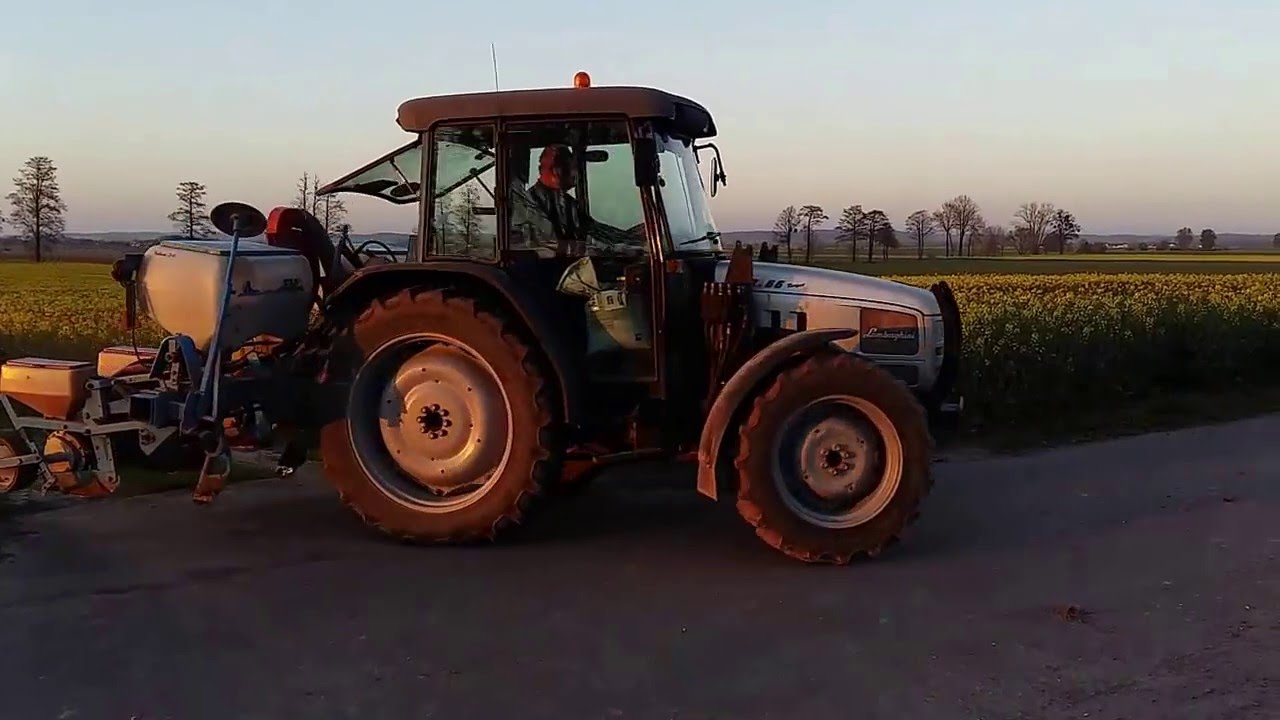 Uprawa i siew kukurydzy Fendt vario 711 Lamborghini R2 66 Ursus c-4011