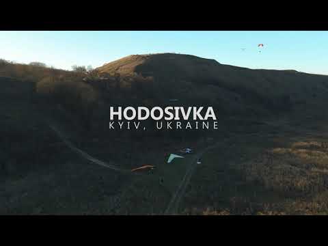 Video: Hangglider Flyver Gennem Luften Uden Sikkerhedssele