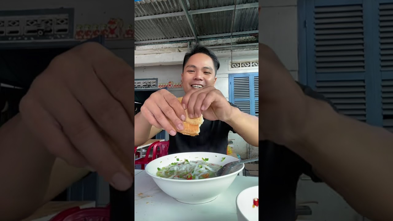 Bánh canh chả cá 20k mà có luôn 2 ổ bánh mì luôn nhé
