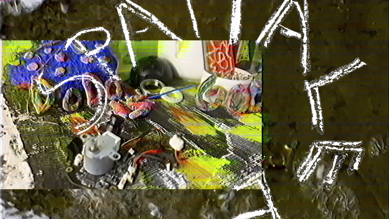 Guarda Lee "Scratch" Perry & Mouse On Mars - Spatialee (Official Visualiser) su YouTube Guarda Lee "Scratch" Perry & Mouse On Mars - Spatialee (Official Visualiser) su YouTube