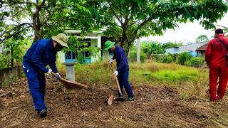Shocking Cleanup! Years of Dirt Removed From Abandoned Home