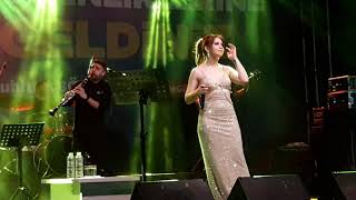 Ece Mumay - Ah Ellerim Kırılaydı