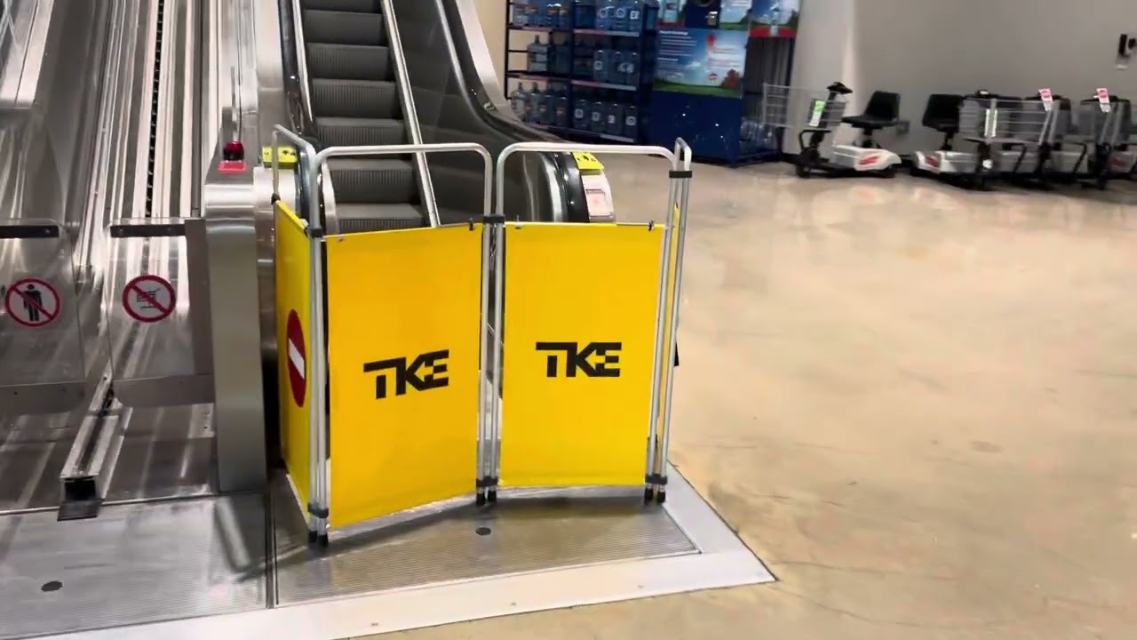 Epic Fail HALF BROKEN ThyssenKrupp Escalators at HEB Lake Austin in Austin TX￼￼