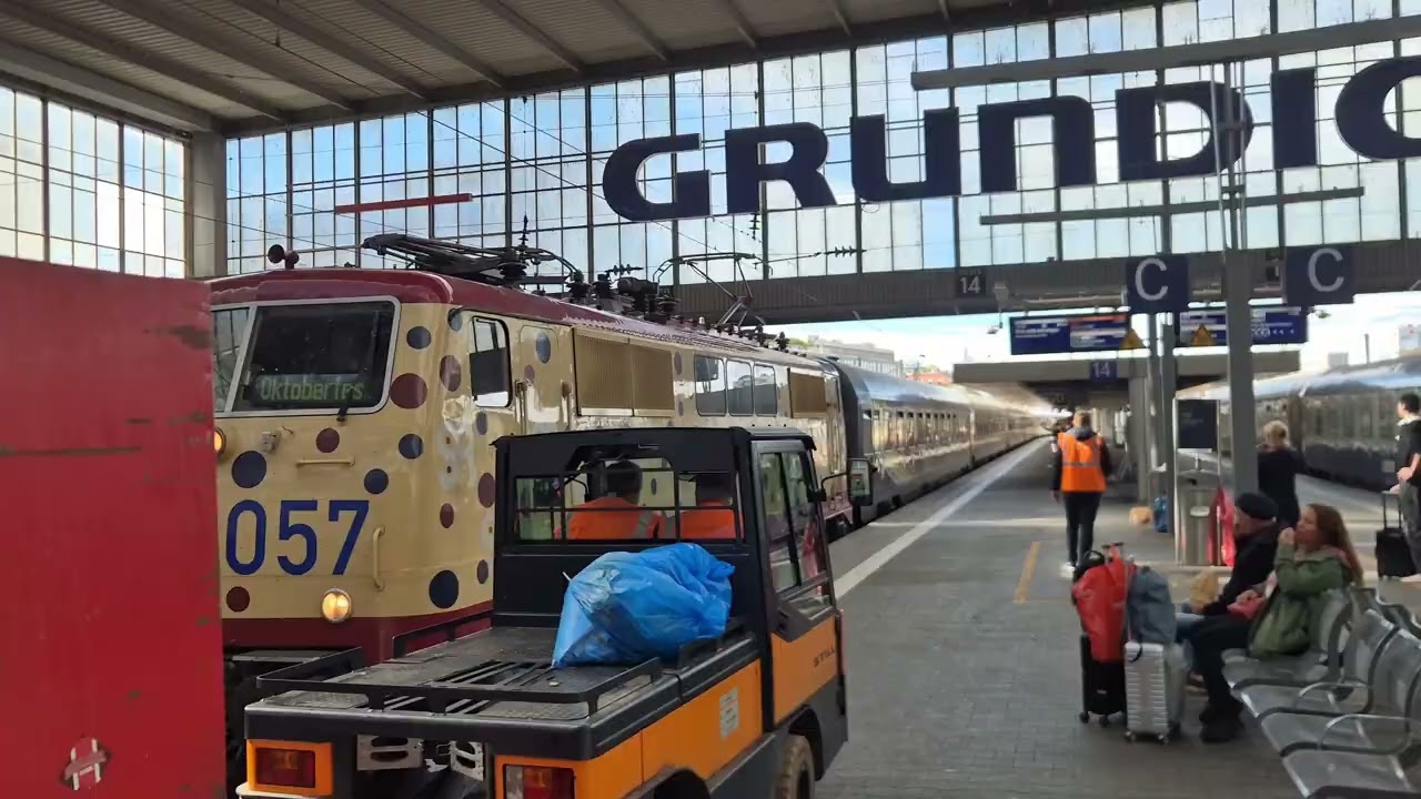 Sonderzug 333 am 04.10.2025 in München Hbf