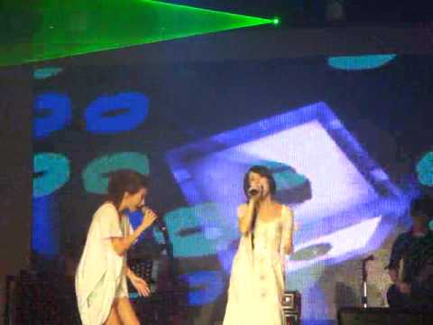 20110603美國棉The Crew演唱會-Lara梁心頤&Linda廖語晴-I wanna hold your hand.MP4