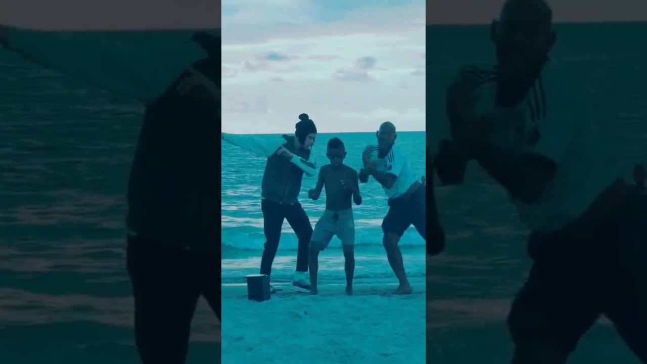 En la playa con el sayan bailando drake tootsie slide 😅👌