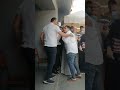 لحظة اعتداء موظف البنك الأهلي المنصورة فرع الترعة علي رجل مسن وشاب كان يدافع عنه لحظة اعتداء موظف البنك الأهلي المنصورة فرع الترعة علي رجل مسن وشاب كان يدافع عنه