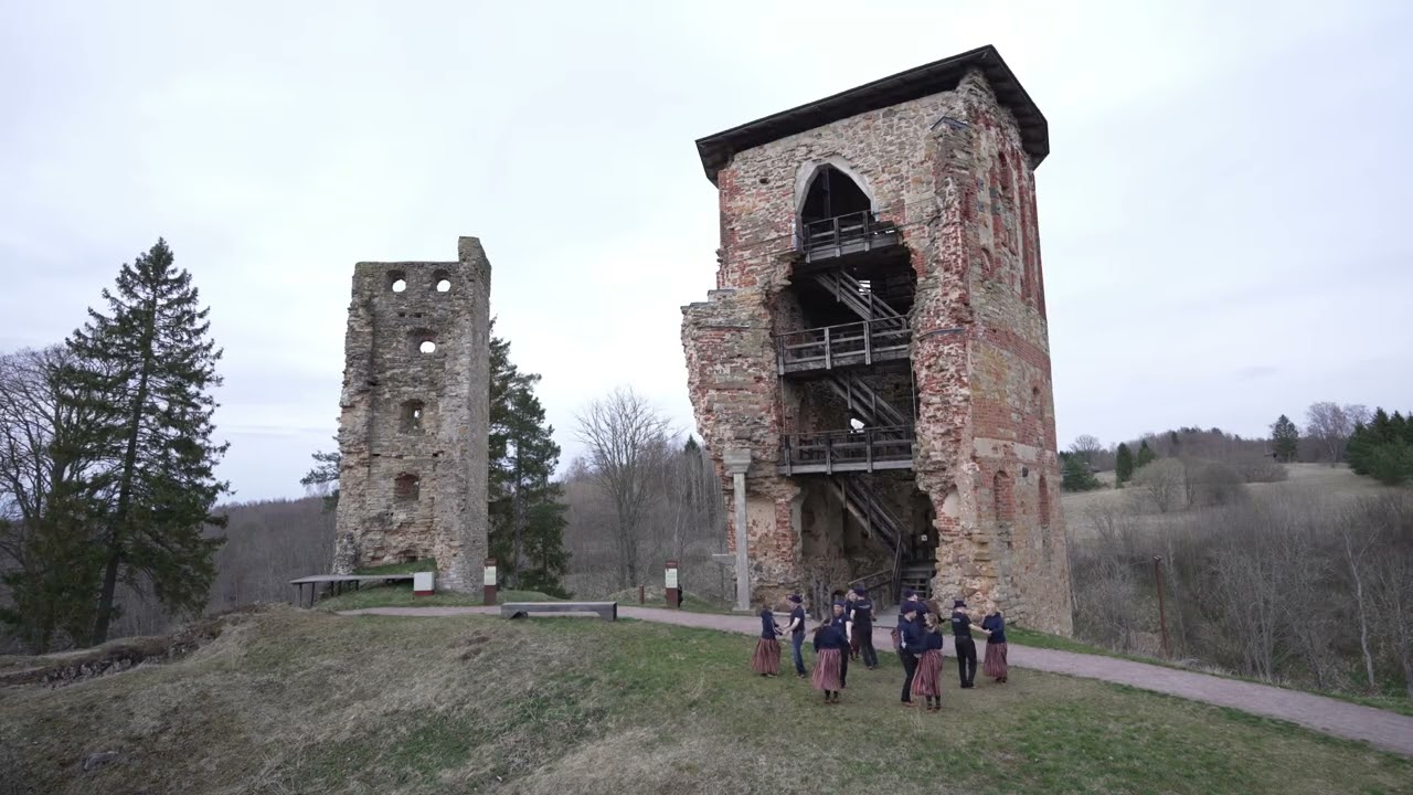 Rahvusvaheline tantsupäev 2025 - Vastseliina rahvatantsijad