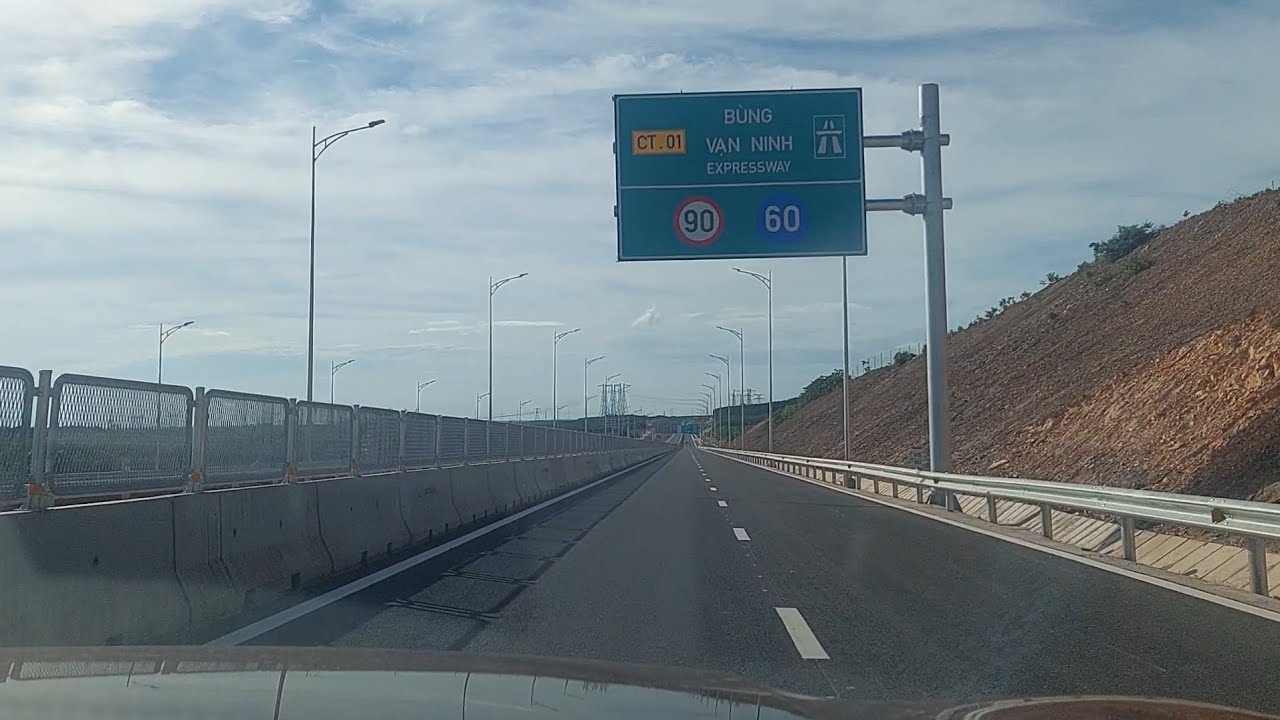 Cao tốc bùng vạn ninh 2025 (nhập làn từ nút giao nhật lệ đến vạn ninh)