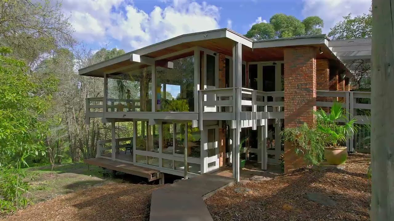 119 Sweeneys Lane, Eltham