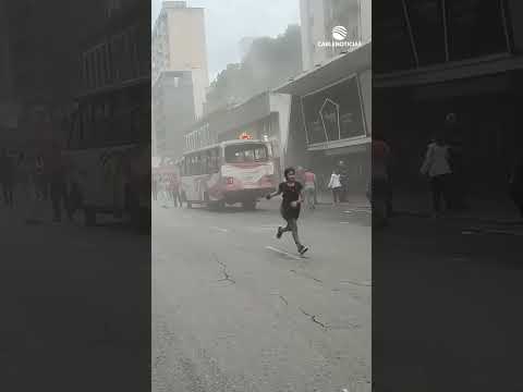 Así se vive la emergencia en Venezuela tras el fuerte movimiento telúrico